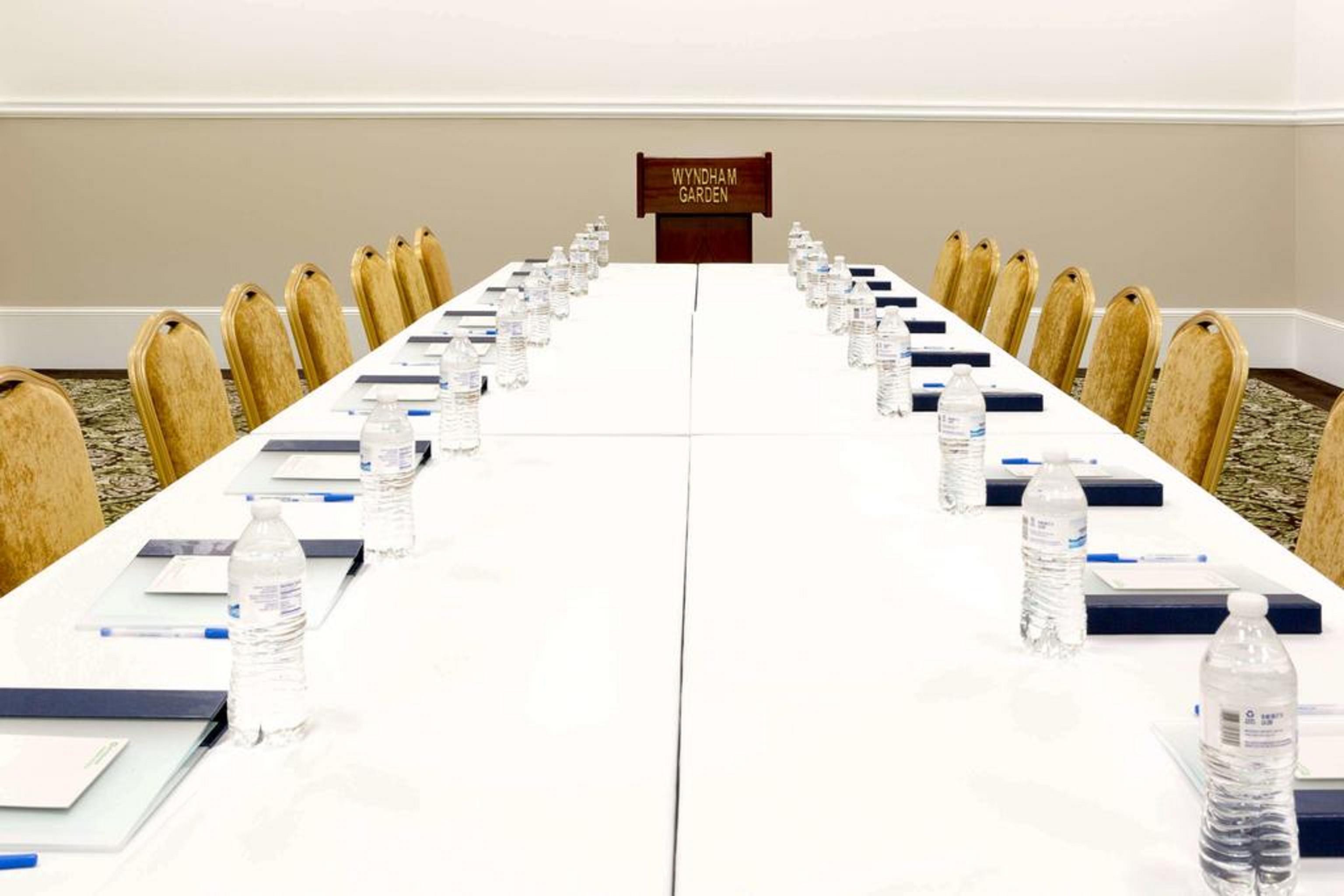 מלון ניו אורלינס Wyndham Garden Baronne Plaza מראה חיצוני תמונה