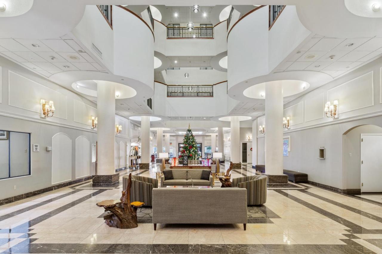 מלון ניו אורלינס Wyndham Garden Baronne Plaza מראה חיצוני תמונה